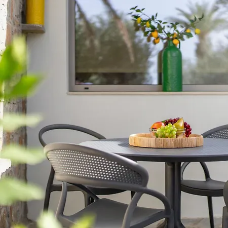 Lemoni House